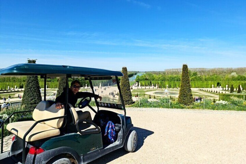 Versailles Tour: Tickets, GolfCarts, Bikes (optional) & Lunch
