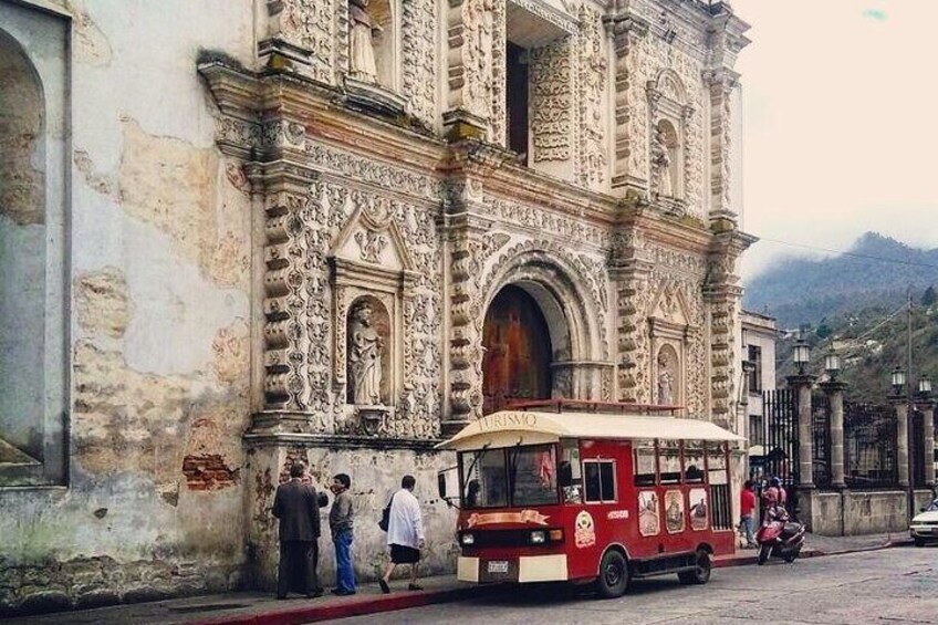 The best of Xela in a trolley bus tour