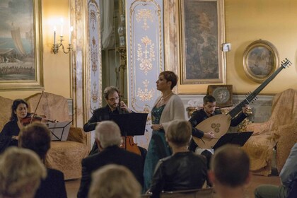 Rome: Vivaldi & Opera Concert at Secret apartment with tour