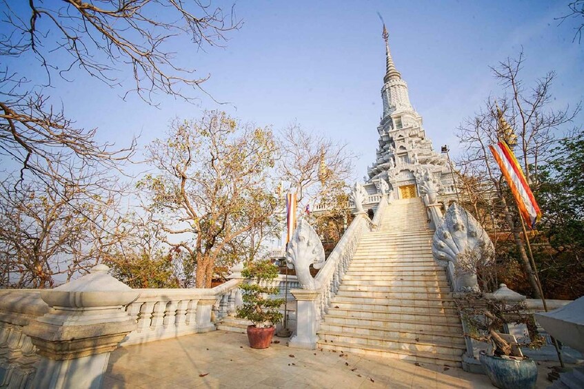 Picture 5 for Activity From Phnom Penh: Oudong Stupas & Silver Smith Village