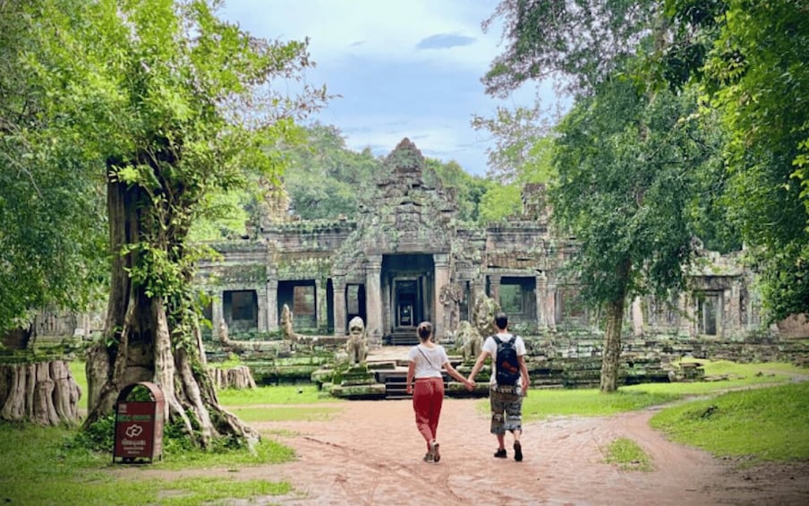 Picture 12 for Activity Siem Reap: Banteay Srei and 5 Grand Temples Tour with Guide