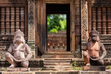 Siem Reap: Banteay Srei und 5 große Tempel Tour mit Guide