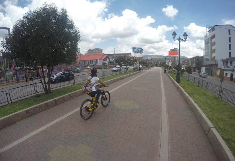 Picture 3 for Activity Cusco: Sightseeing and Cultural Bike Tour