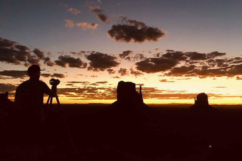 Picture 2 for Activity Oljato-Monument Valley: 3-Hour Sunset Tour with Navajo Guide