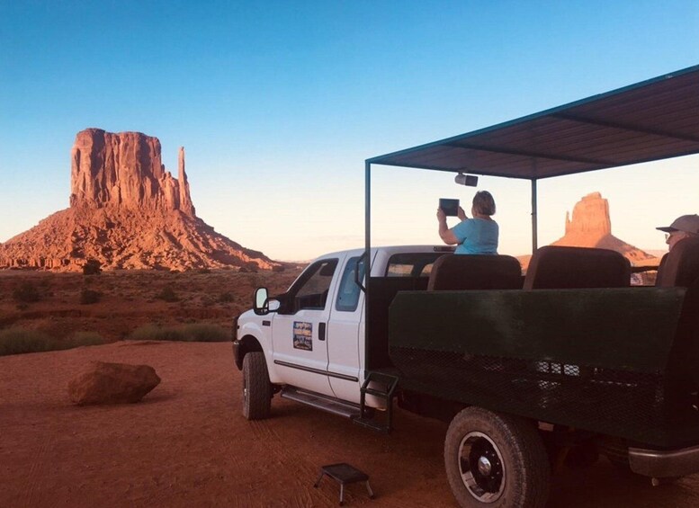 Picture 2 for Activity Monument Valley: 3-Hour Sunrise Tour with Navajo Guide