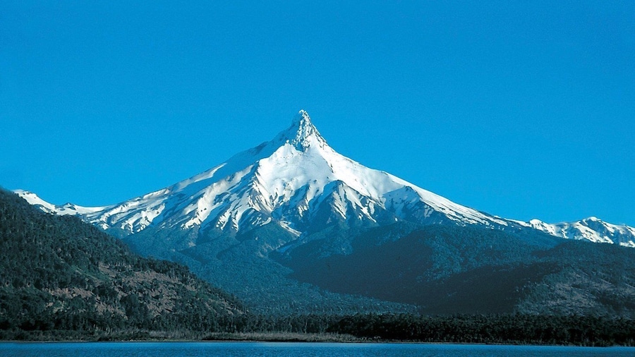 Picture 1 for Activity Todos los Santos Lake and Villa Peulla Tour