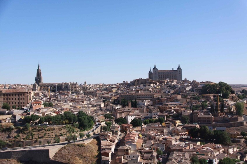 Madrid: Full-Day Guided Tour of Toledo with Cathedral Visit