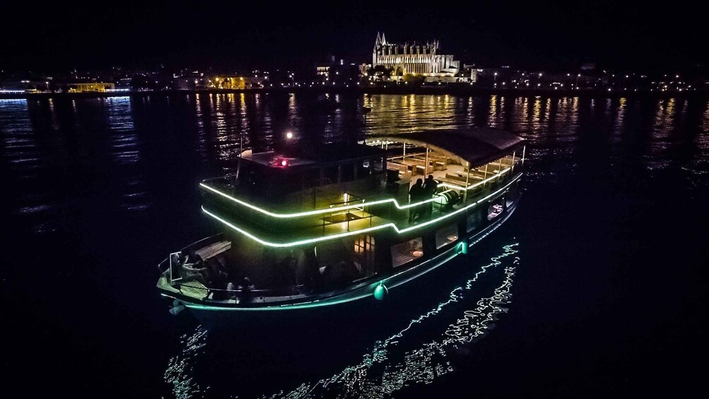 Palma de Mallorca: Night Boat Party with Live DJ