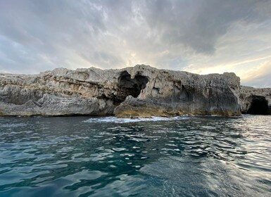 Syracuse : Excursion en bateau sur l'île d'Ortigia et les grottes marines