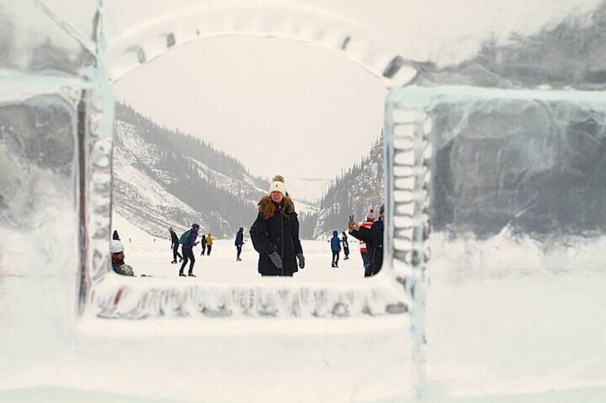 Discover Icefields Parkway and Athabasca Glacier in Winter