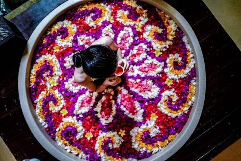 Bali Flower Bath, Massage & Tirta Empul Experience (Private & All-Inclusive)