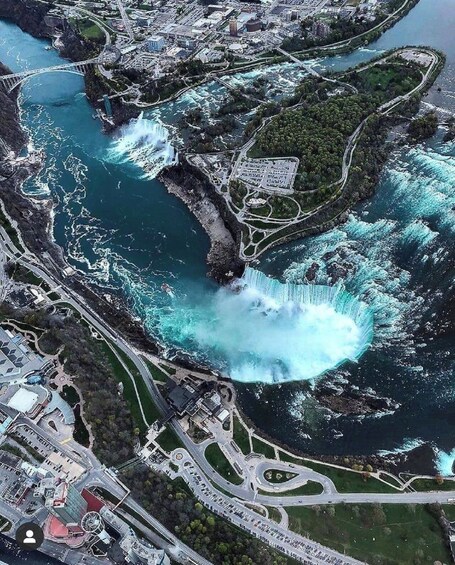 Niagara Falls, Toronto, Thousand Islands 3-Day Tour from New York