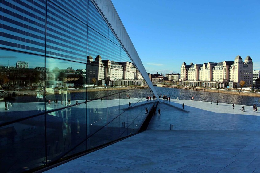 Picture 2 for Activity Oslo: Best of Oslo Walking Tour and Hop-on Hop-off Bus Tour