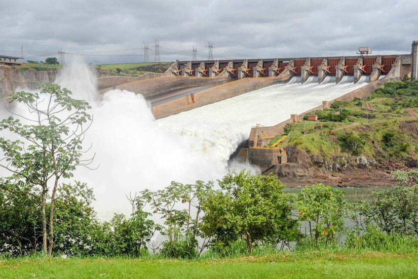 Picture 1 for Activity From Puerto Iguazu: Itaipu Dam Tour with Entrance Ticket