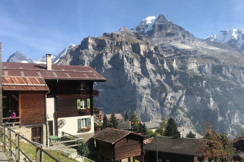 Lauterbrunnen Valley and Mürren Alpine Village small group tour