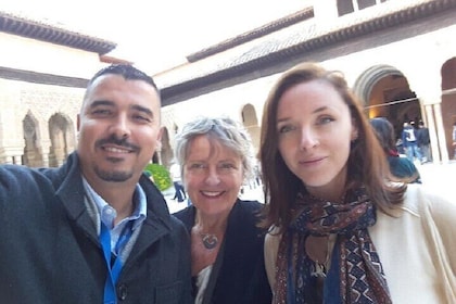 Excursion privée à l'Alhambra et aux jardins du Generalife au départ de Mal...
