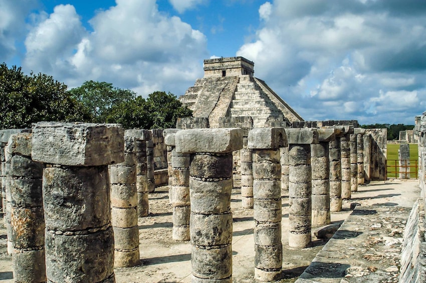 Chichén Itzá, Cenote, Buffet lunch & Tequila Tasting from Mérida