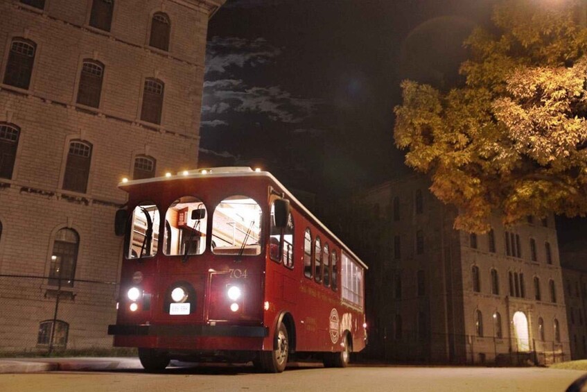 Kingston: Ghost & Mystery Trolley Tour