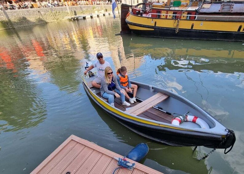 Picture 6 for Activity Rotterdam: City Center Electric Boat Rental