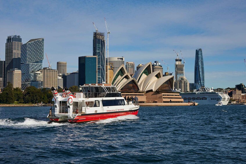 Picture 2 for Activity Sydney: 1 or 2-Day Sydney Harbour Hop-On Hop-Off Cruise