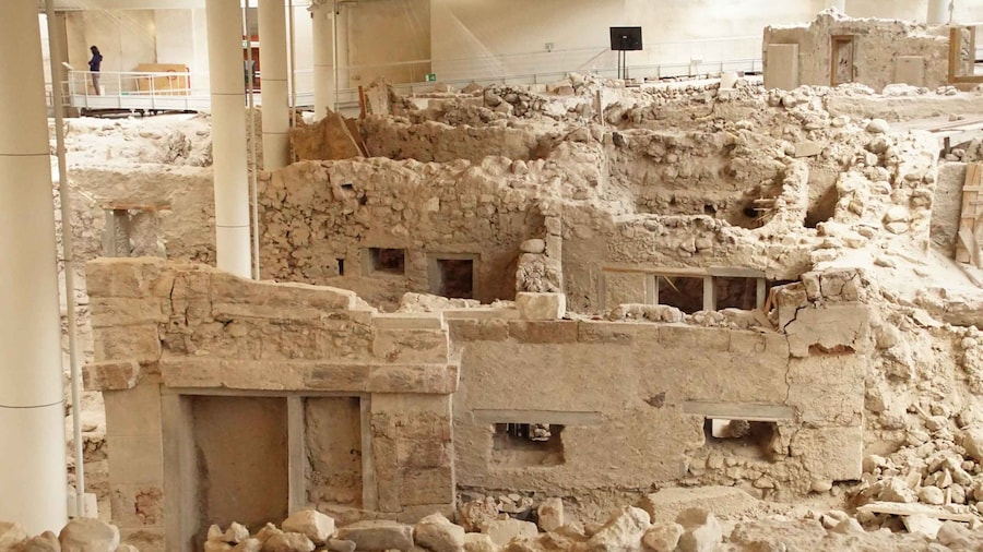 Santorini: Akrotiri Entry Ticket and Audio Guide