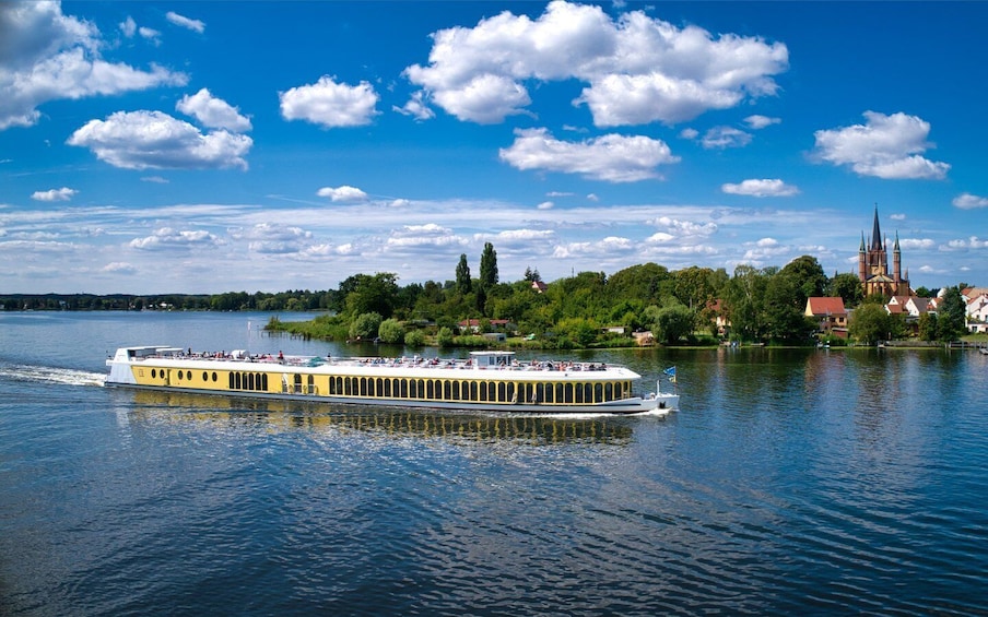 Picture 2 for Activity Potsdam by Boat: Island Cruise