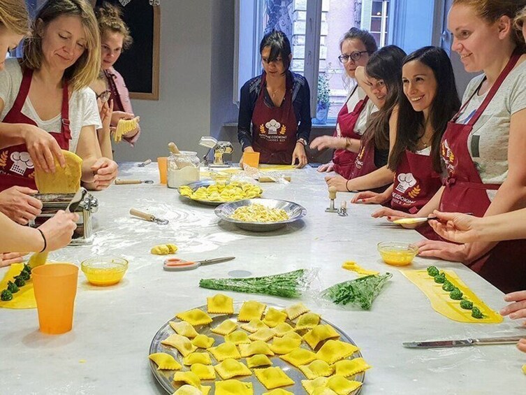 Cook an Italian Sunday Lunch with Farmers Market Shopping 