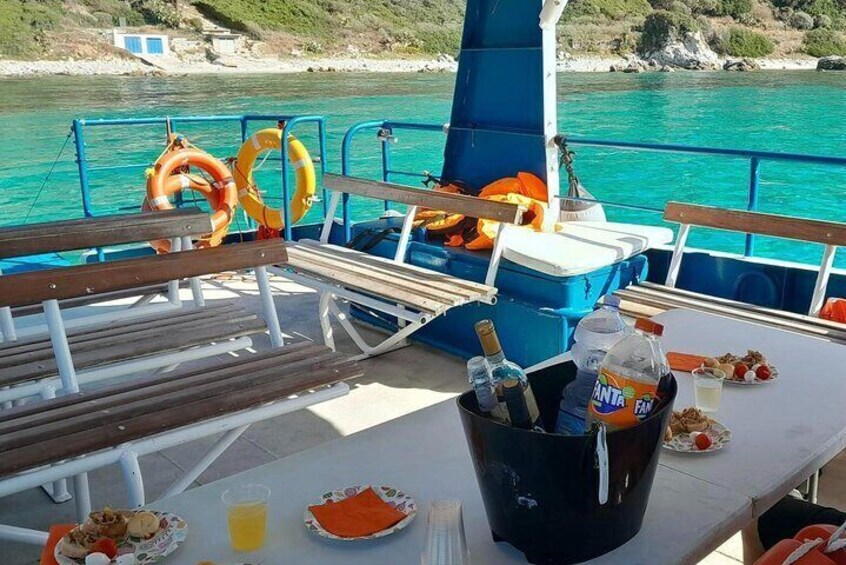 Aperitiv and snacks at Capo Vaticano