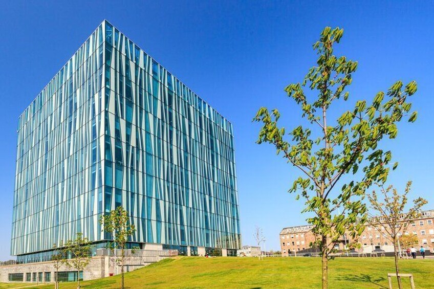 The Sir Duncan Rice Library