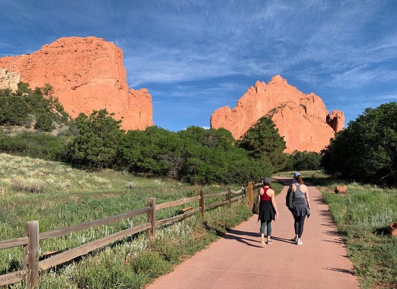 Picture 1 for Activity Colorado Springs: Garden of The Gods Classic Hiking Tour