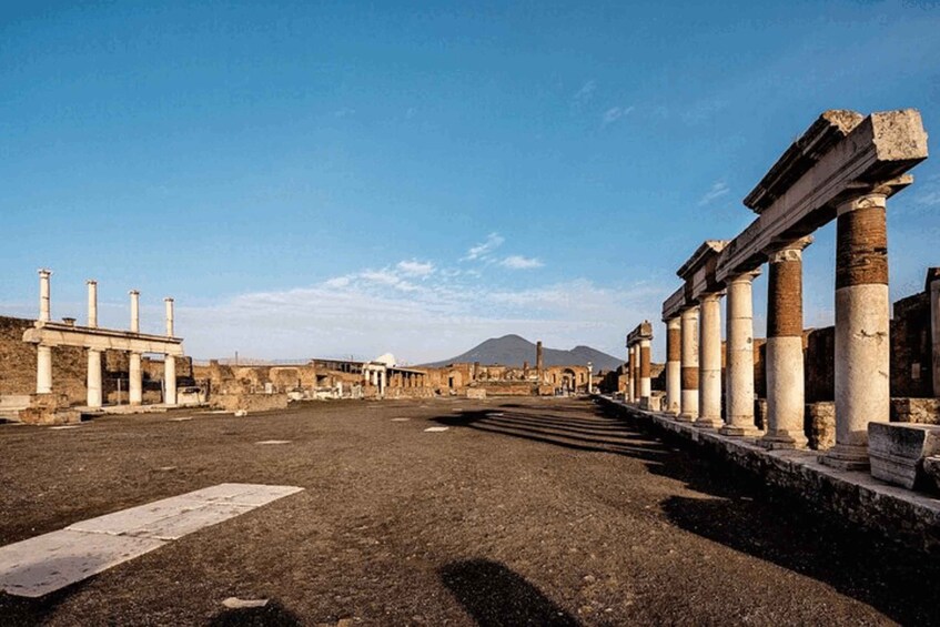 Picture 2 for Activity Amalfi Coast: Pompeii Guided Tour with Skip-the-Line Entry