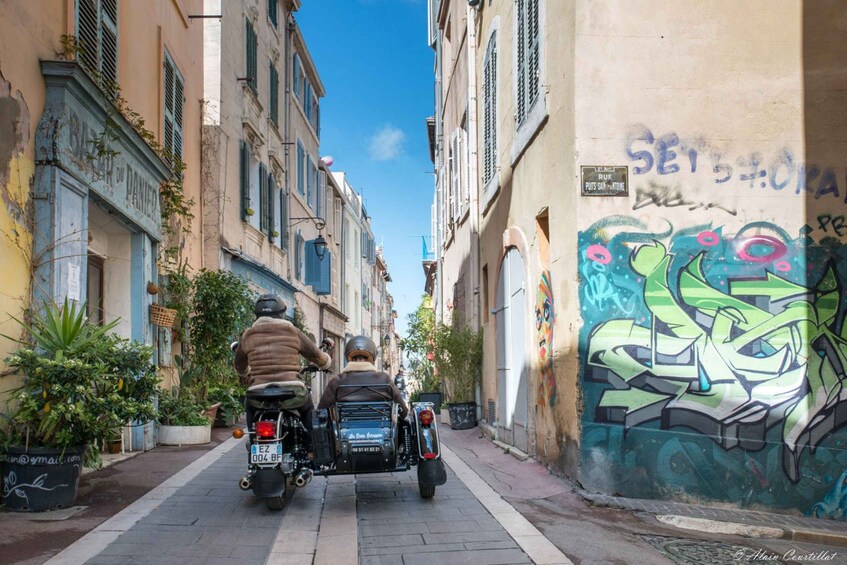 Picture 2 for Activity From Aix-en-Provence: Sidecar Beer and Wine Full-Day Tour