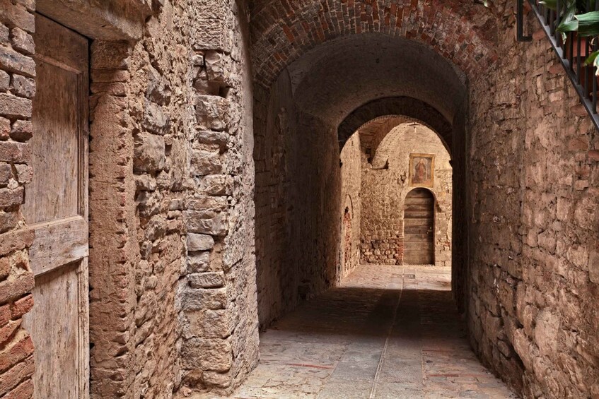 Picture 3 for Activity Gubbio: Private Walking Tour and Food tasting