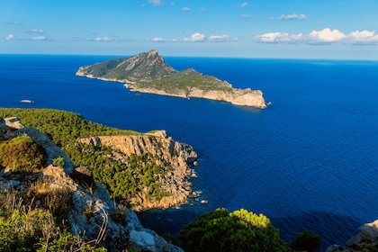 Santa Ponta/Peguera: Dragonera Island Cruise with Swim Stop