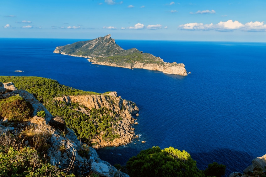 Santa Ponta/Peguera: Dragonera Island Cruise with Swim Stop