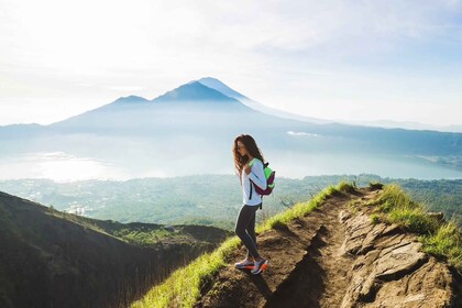 巴杜尔山日出徒步旅行和温泉之旅