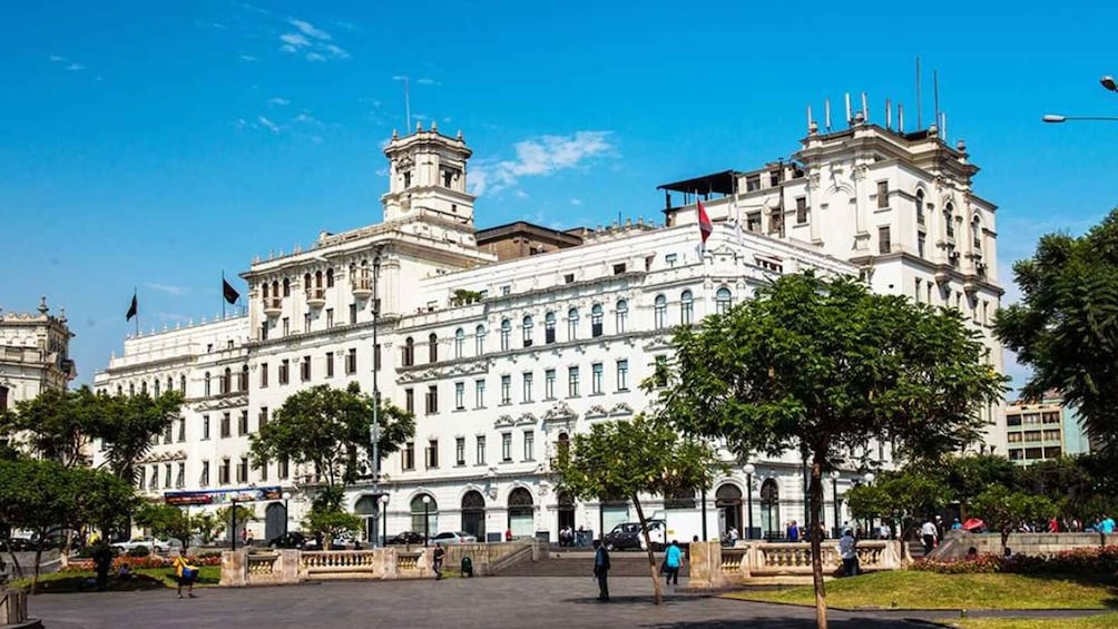 Picture 1 for Activity Lima: Classic City tour with Catacombs Museum