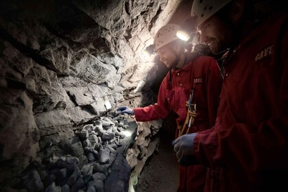 Canmore: Rat’s Nest Cave Guided Adventure Tour