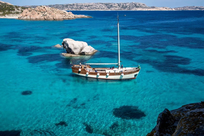 Picture 1 for Activity From Palau or La Maddalena: Archipelago Full-Day Boat Trip