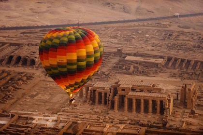 Hurghada: 2-dagars Luxor-tur med hotell, ballong- och båttur