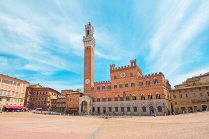 Siena: entrada al Palazzo Pubblico