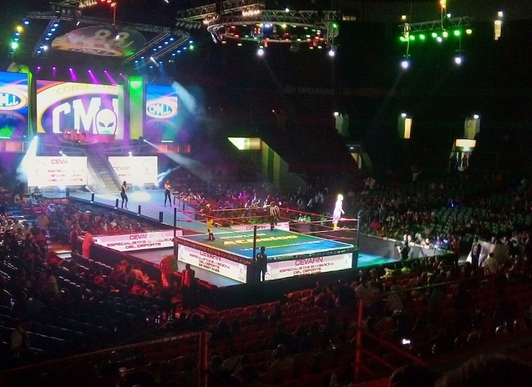 Mexico City: Wrestling Show and Double-Decker Bus Tour