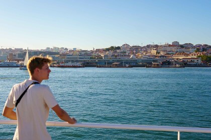 Lisbonne : Tage River Boat Tour avec un verre inclus