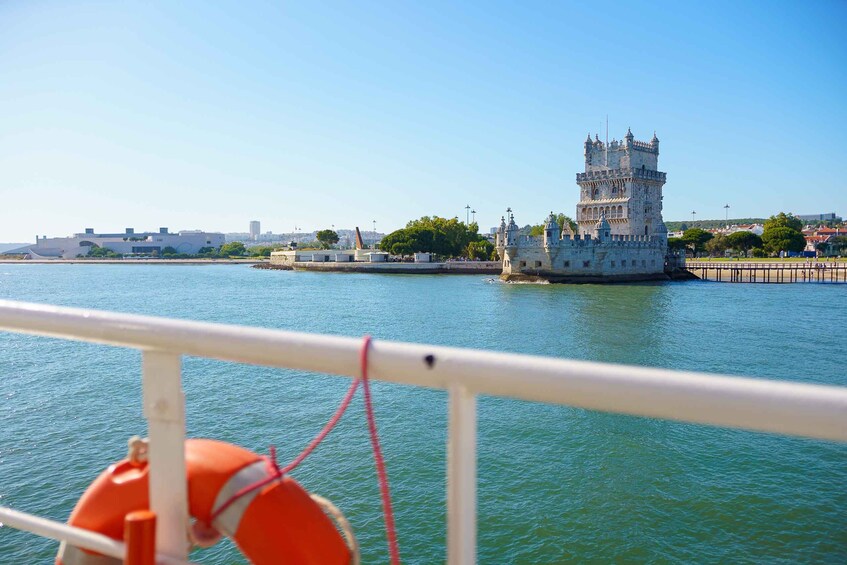 Picture 12 for Activity Lisbon: Tagus River Boat Tour with One Drink Included