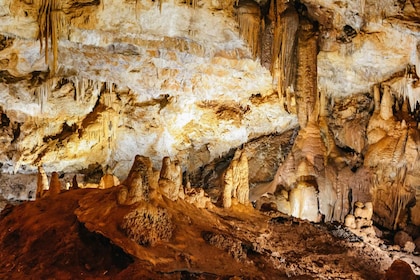 Fra Kotor: Privat ekskursjon Wild Beauty of the Lipa Cave