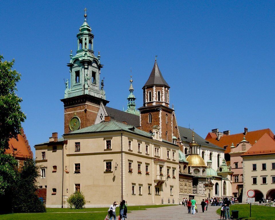 Kraków: Wawel Castle, Jewish Quarter, Wieliczka Salt Mine