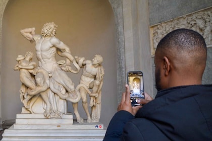 Vatican Museums Skip-the-Line Ticket with Host & Audio Guide