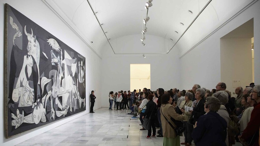 Madrid: Thyssen-Bornemisza & Reina Sofia Private Tour