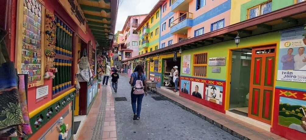 Picture 5 for Activity From Medellin: Private Guatape Car Tour with Coffee Tour