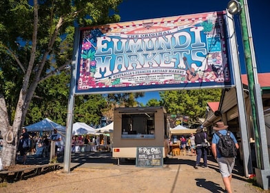 Sunshine Coast: Shared Return Transfer to Eumundi Markets